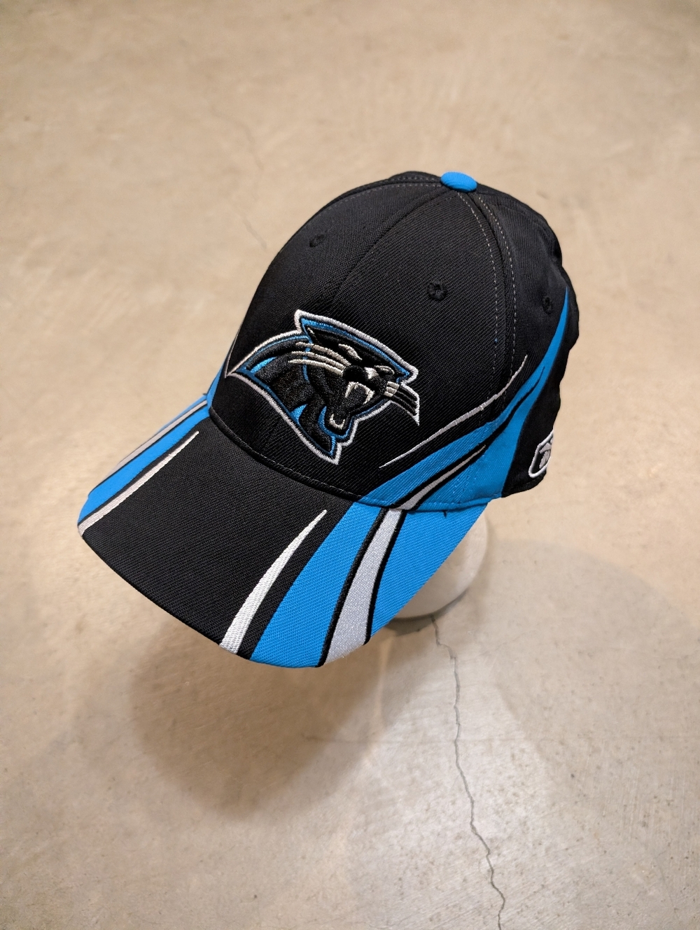 NWOT Y2K Reebok Carolina Panthers Black Blue Logo Cap